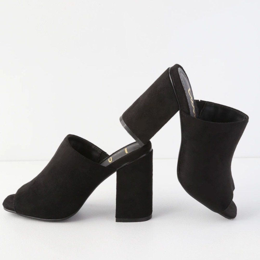 Lulu's Raelynn Black Suede Peep-Toe Mules